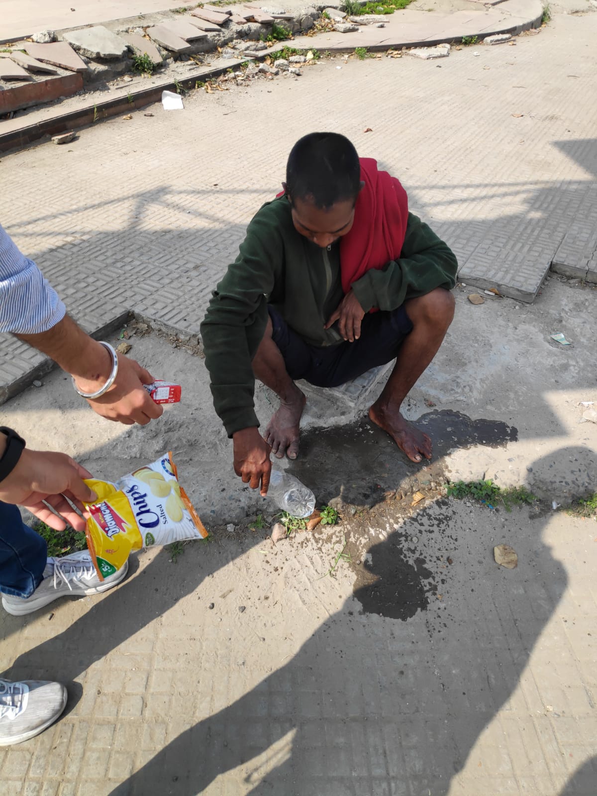 Help People on the roadside - Venerate Foundation #veneratefoundation