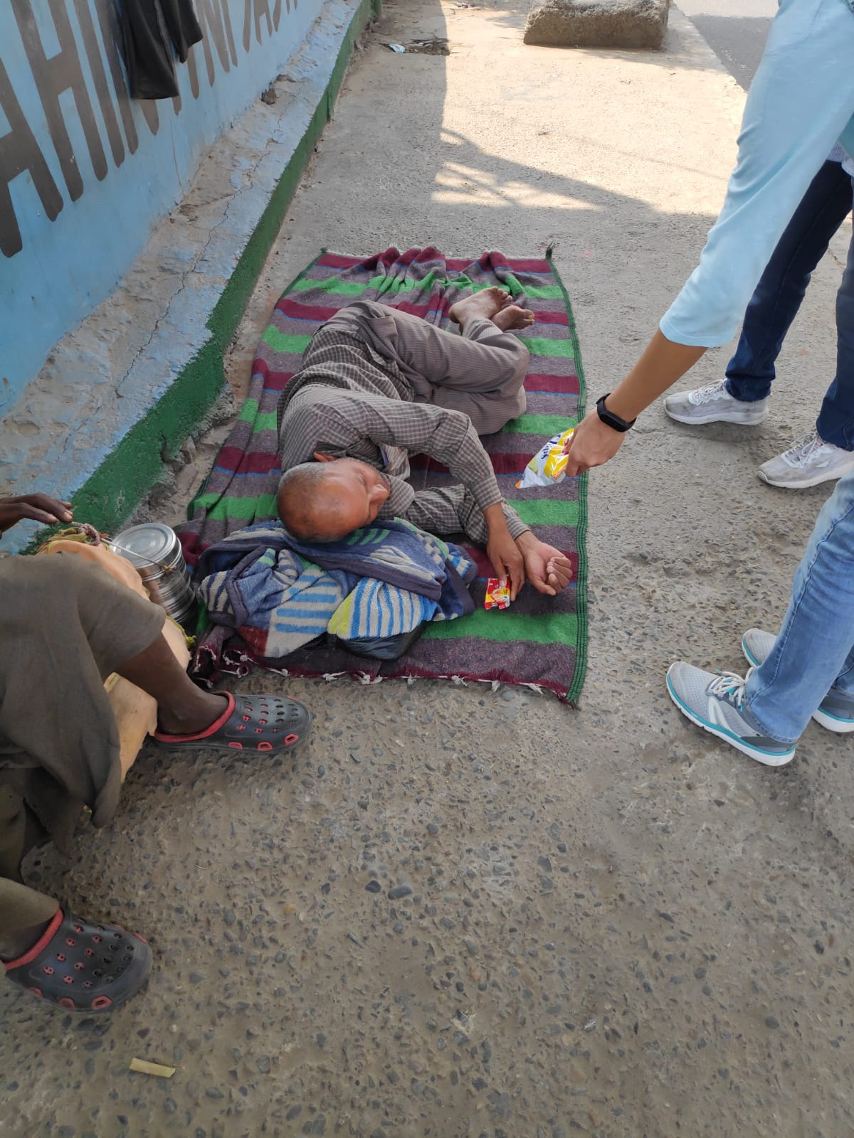 Help People on the roadside - Venerate Foundation #veneratefoundation