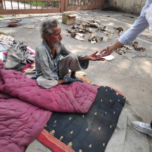 Help People on the roadside - Venerate Foundation #veneratefoundation